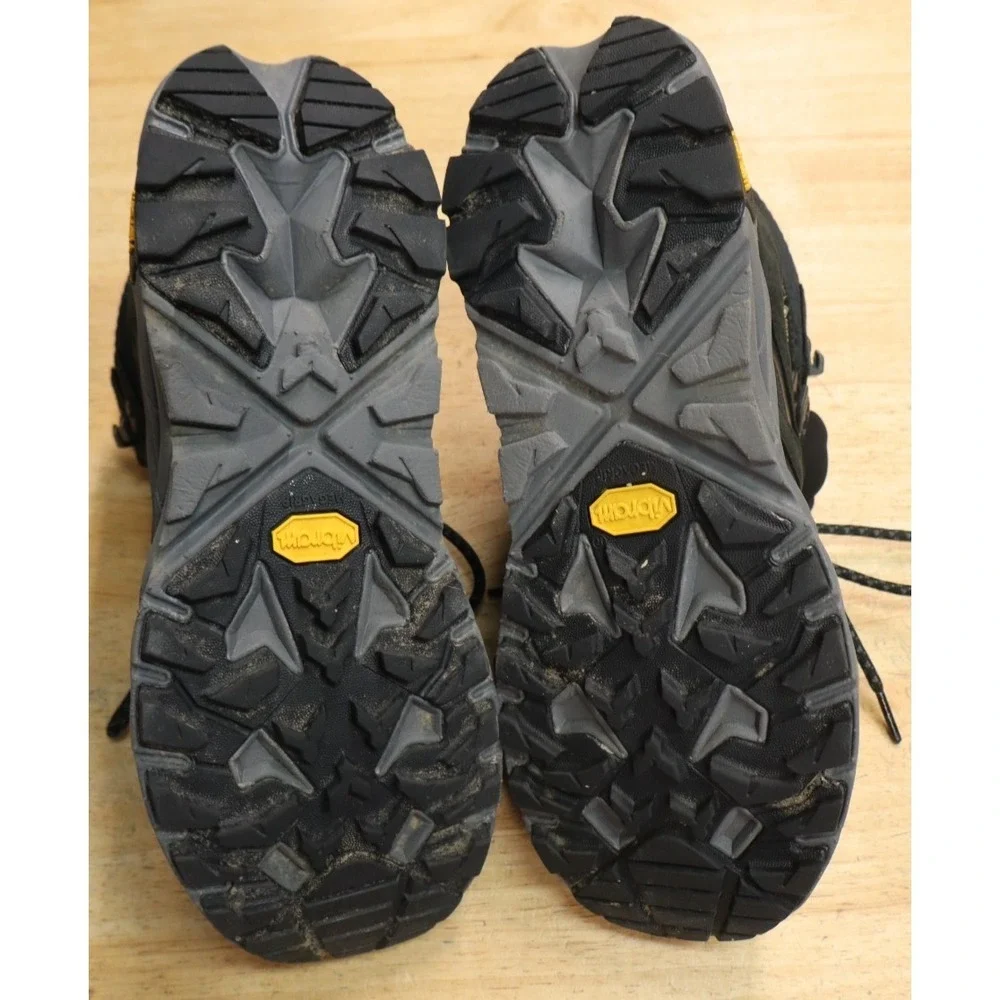 Hoka One One hoka one